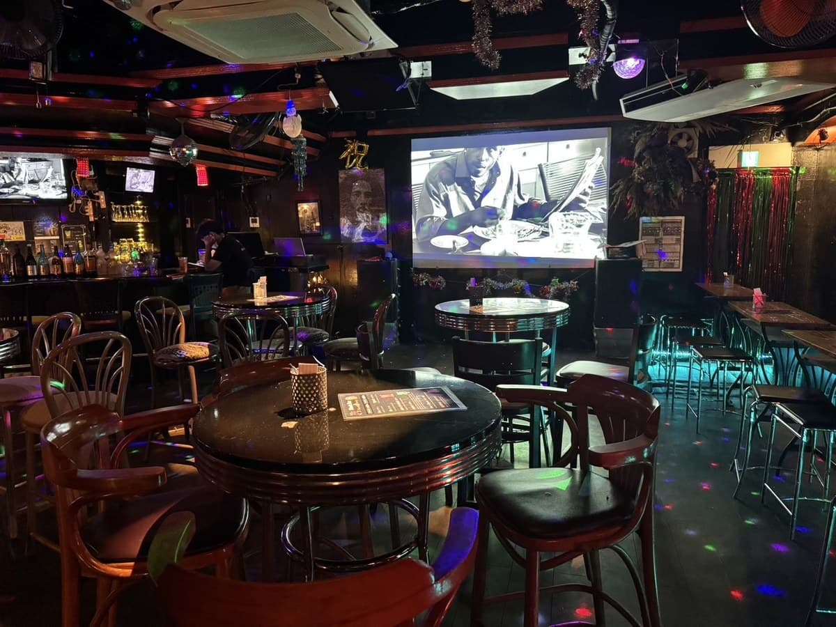 Black Berry｜那覇の貸切パーティー会場・30〜60名・深夜OK
