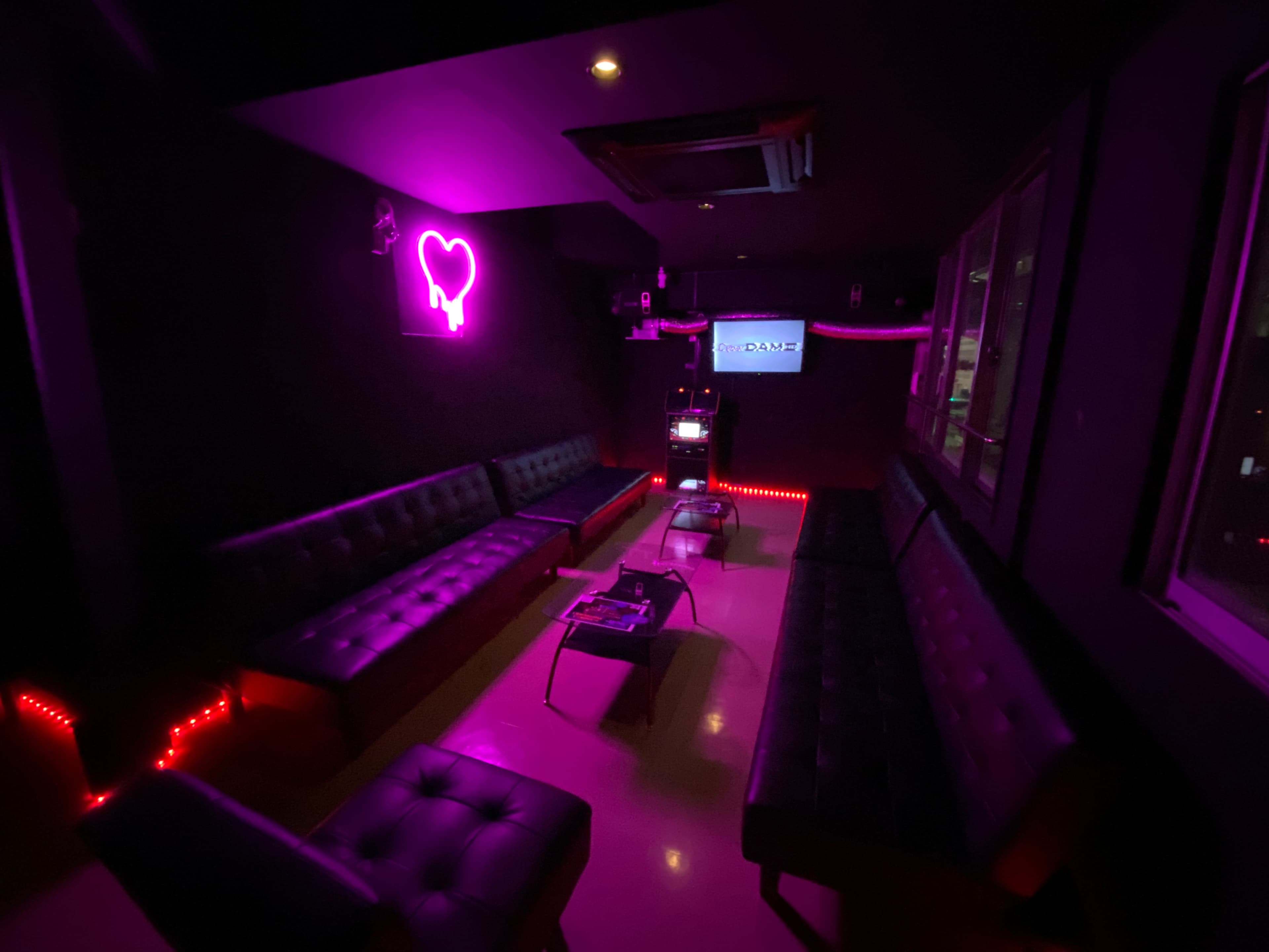 PARTYSPACE NEXT|国際通りの貸切パーティー会場・30〜150名・結婚式二次会・写真4