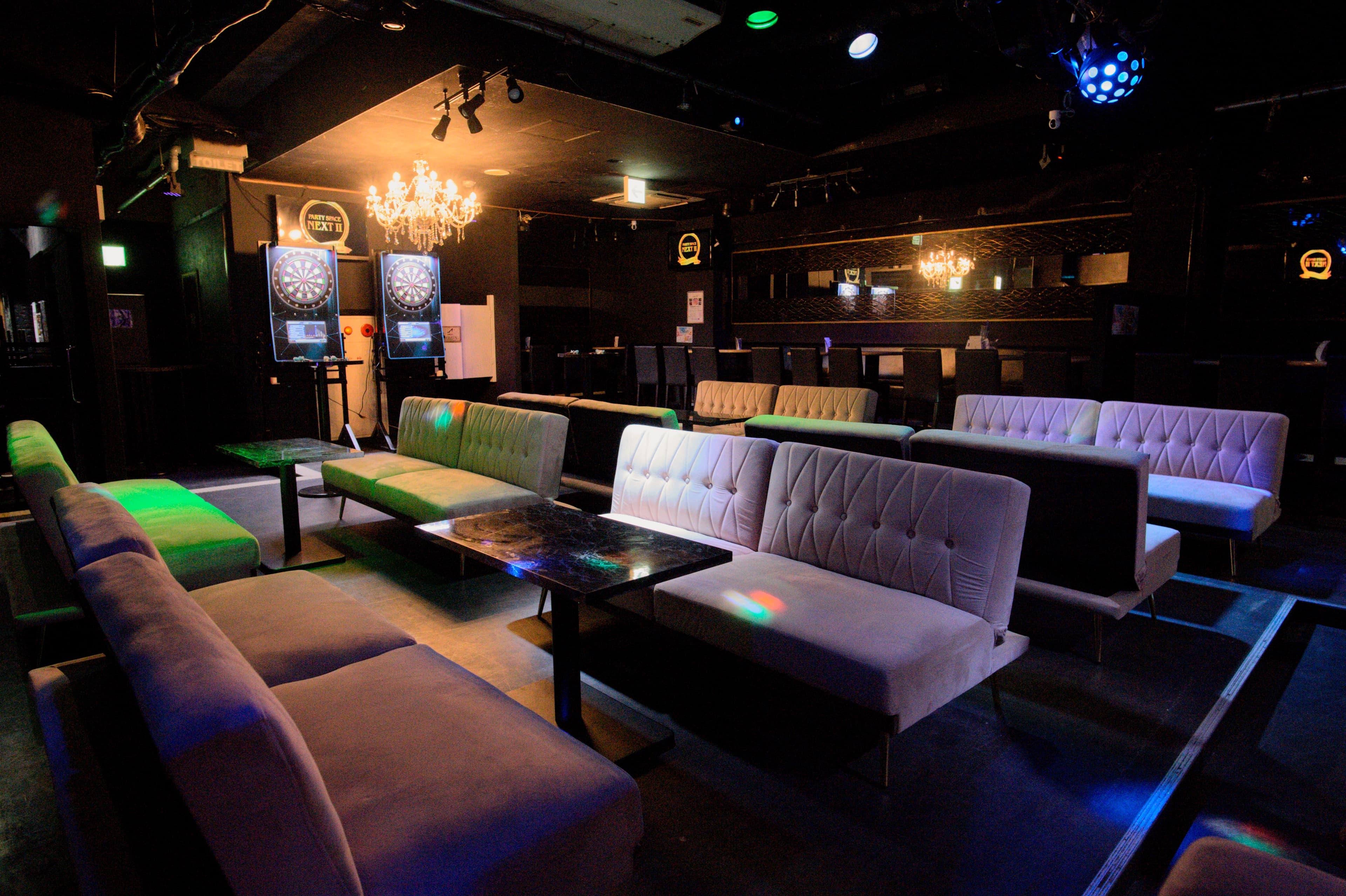 PARTYSPACE NEXTⅡ 沖縄市|沖縄市の貸切パーティー会場・30〜180名・結婚式二次会・写真4